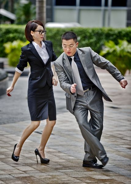 图文:《做次有钱人》剧照-吕秀才激情耍宝_影音娱乐_新浪网