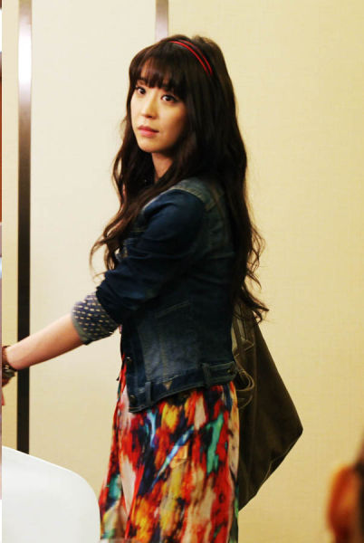 韩剧《可疑家族》韩高恩潮装受追捧(图)