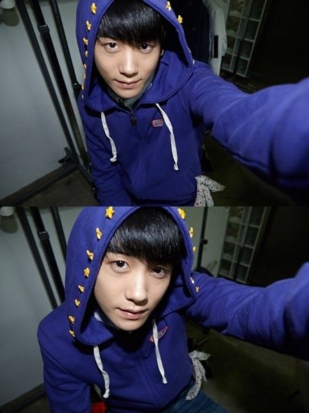 zea朴炯植晒自拍秀美肌粉丝赞皮肤美男