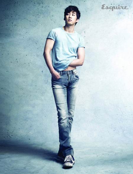 韩星尹继尚牛仔写真展硬汉柔情组图