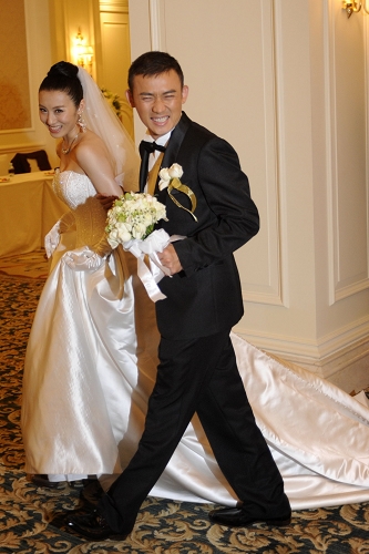 聂远50万婚礼变上戏同学会(图)