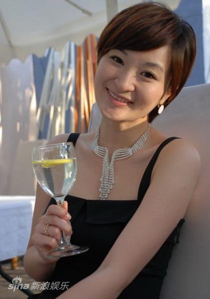 佟大为获奥斯卡大奖 方龄赞其家庭责任感强