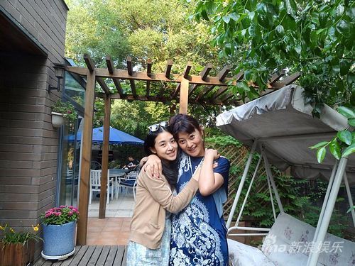 潘婕助阵火烈鸟影视基金启动仪式