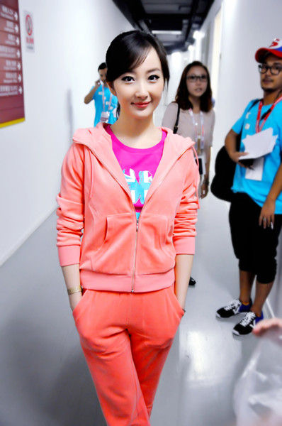 程媛媛亮相时间运动嘉年华动感十足