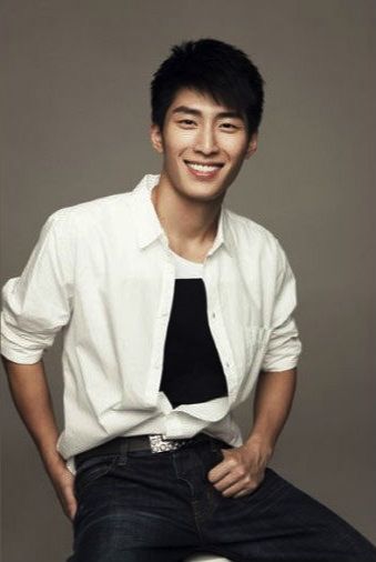 窦骁热心公益任环保大使 呼吁低碳生活