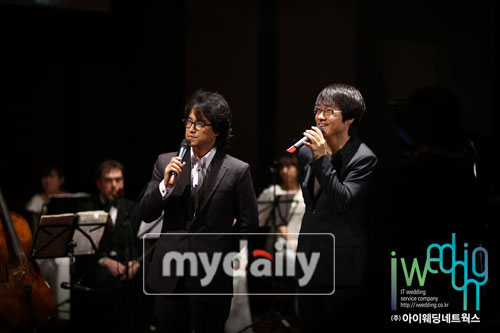 图文徐章勋吴静妍完婚玻璃盒子演唱祝福歌