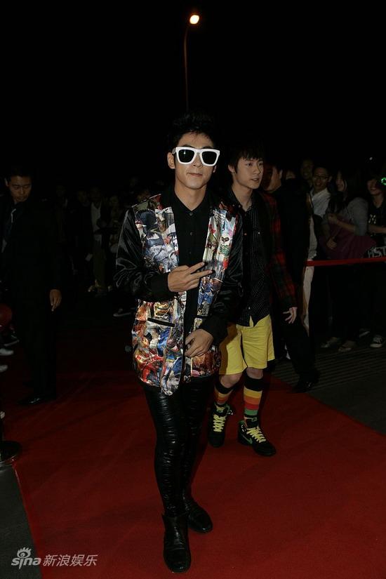 图文09摩登上海年度大赏飞鱼组合酷帅亮相