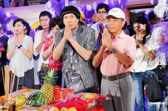 图文猪哥亮复出首秀猪哥亮祭拜