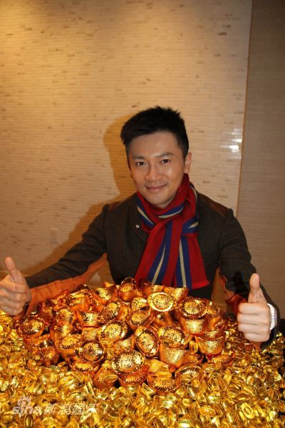 苏有朋派发888元宝新浪娱乐讯 台湾时间29日(美西时间28日晚间八时)