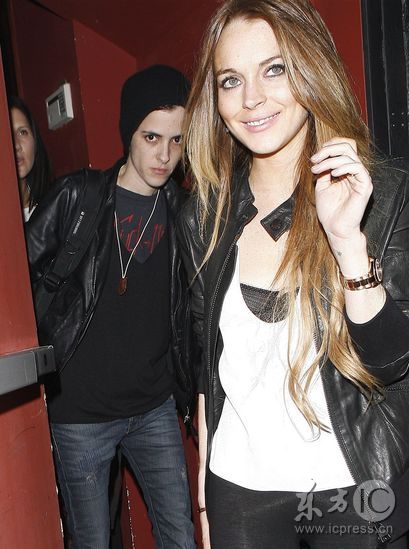 琳赛-罗韩与萨曼莎-罗森曾经甜蜜两人曾十分亲密如今萨曼莎不仅家门