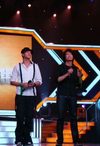 当然娱乐群星为玉树重建献唱浙江卫视(组图)