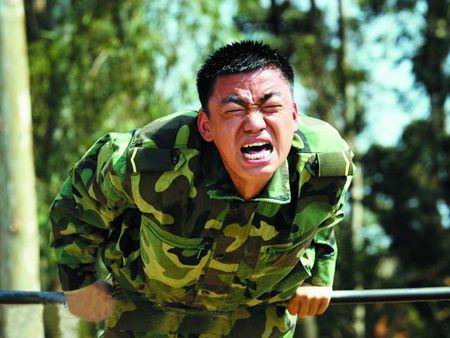 男女观众齐捧场《士兵突击》 比《越狱》还好看