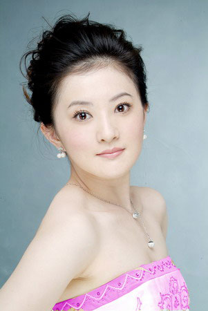 与之前在大家心目中的演员,主持人的身份大不同的是,金铭在节目中秀出