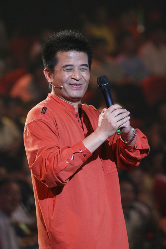 《星光大道》主持人毕福剑央视改版"地震"再掀波澜!