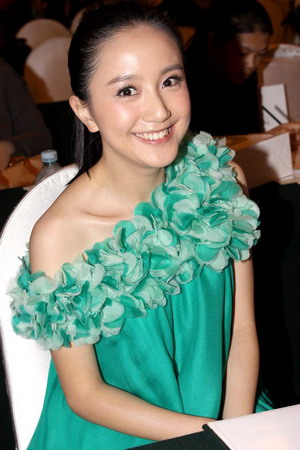 李倩成长忙变脸演绎中国版拜金女