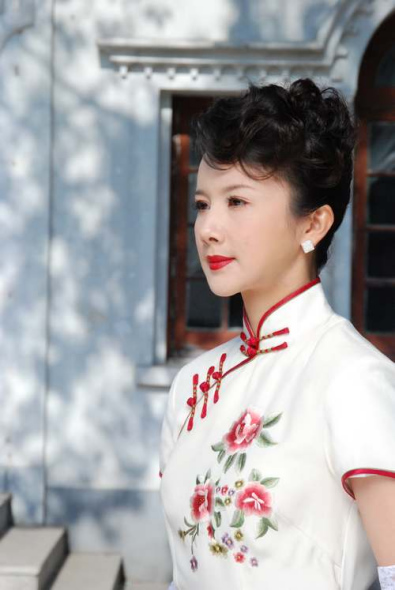 孙菲菲新戏造型曝光演绎女人的成长史诗图