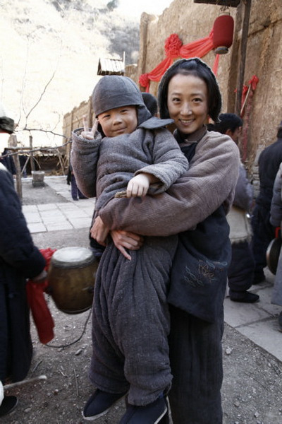 《中国地》感受大婚喜庆 刘佳佳自叹角色悲情