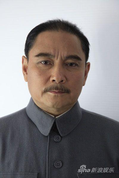 开天辟地再揭重要角色卢奇饰演孙中山图