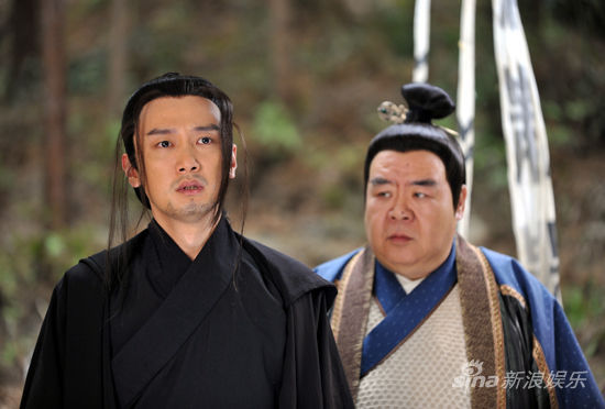 《七品芝麻官》巩峥与郑则仕上演"恩怨情仇"