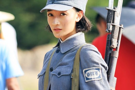 电视前沿 电视剧《新四军女兵》专题 > 正文   新浪娱乐讯 掀起收视