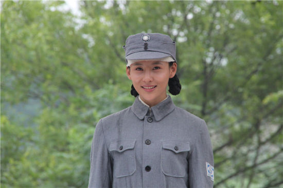 演员贾青被邀请再次挑大梁出演该剧女一号,一位枪法娴熟的女狙击手