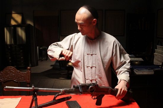 戏精扎堆《枪炮侯》 王凯刚柔并济演绎制炮达人