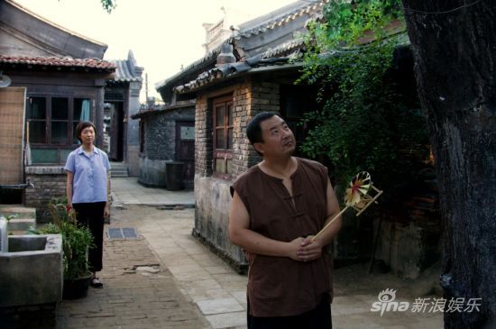 《风车》剧照新浪娱乐讯 电视剧《风车》(又名《我和我的小姨》)自9月