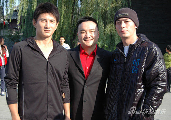 吴奇隆,华影盛视ceo赵雨润,霍建华(左起)