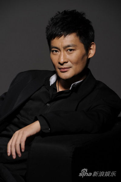 《东北往事》横店热拍 景岗山演黑道硬汉(图)