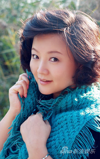 周笑莉新戏《明天我休息》演泼辣富婆很过瘾