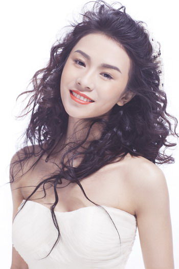 黄小瑜新浪娱乐讯 日前,由王雅捷,马跃,林永健,胡可,侯天来等主演的