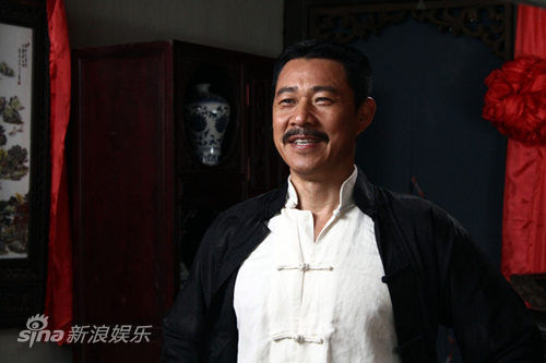 张丰毅新浪娱乐讯 继《铁梨花》,《红娘子》等讲述女性传奇故事的电视