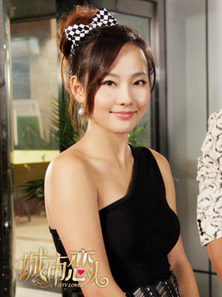 张嘉倪《城市恋人》萝莉pk气场御姐范