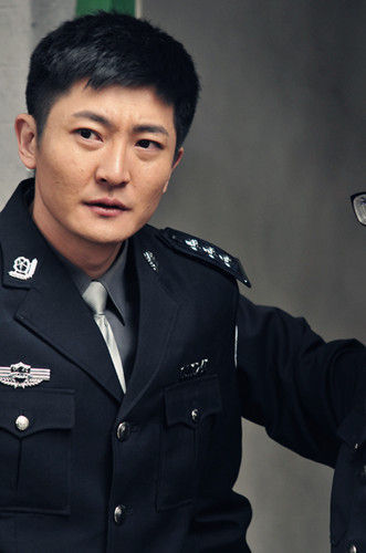 《营盘镇警事》郭京飞剧照
