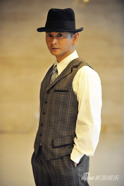 刘言语游击兵工厂反派造型有点潮