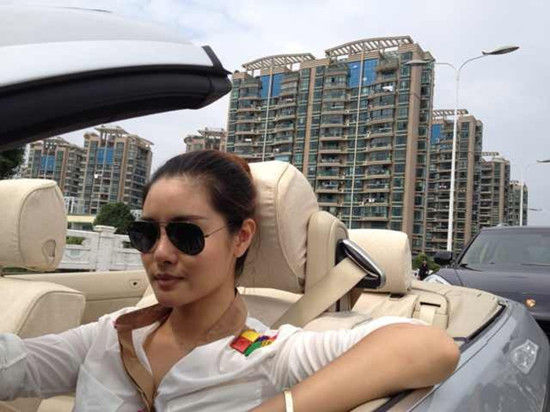 黑金烈杀青王冕转型演霸气女强人