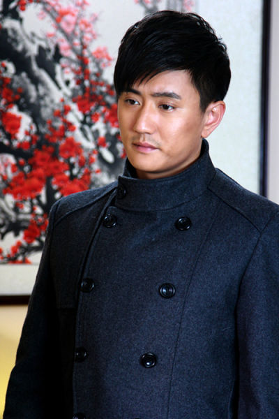 叶静《雾都》饰演反一号"秦必成"