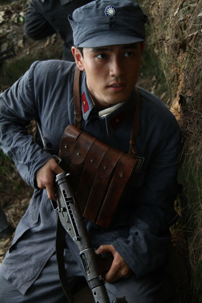 《雾都》收官 王子轩顽劣少年变战士