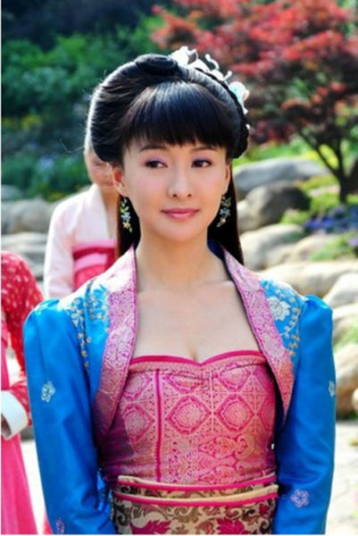 《帝锦》再战荧屏 郑亦桐后宫耍狠不留情