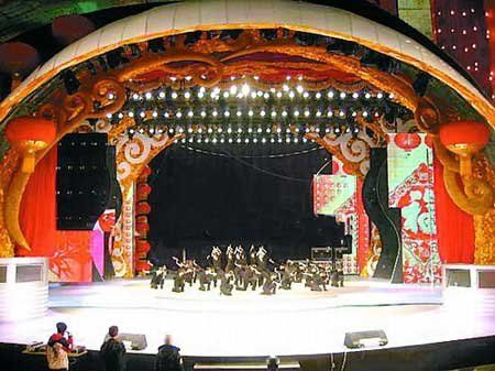 央视一号演播厅(资料图)