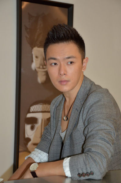 《裸婚》揭女强男弱悲剧 万思维成软饭王