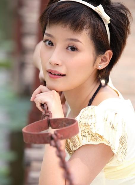 演员瑛子专访个性生活踏实演绎组图