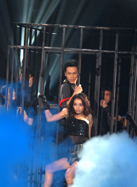 《舞动奇迹》茅子俊激情演绎《芝加哥》(组图)