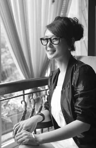 川妹万妮恩拍男人装引争议