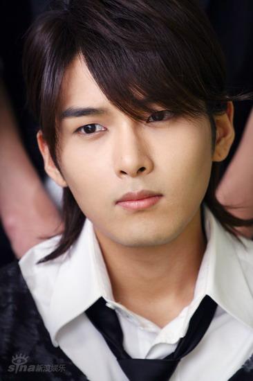 图文:super junior-m祝福灾区--厉旭很是担心