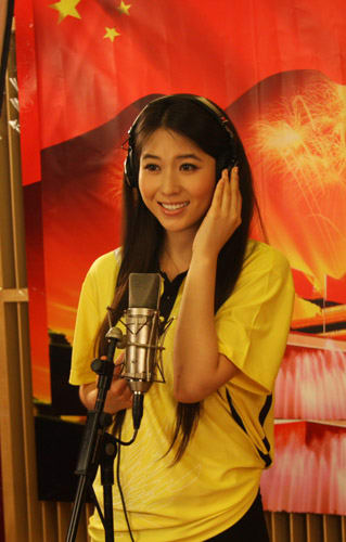 宁丹琳献唱《我的中国我爱你》 期待多栖发展