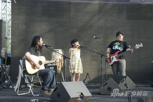 川子迷笛音乐节首演 打动观众引爆民谣舞台(图)_影音娱乐_新浪网