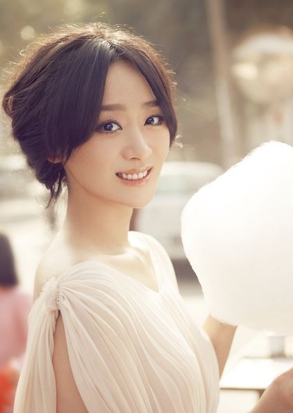 严艺丹做客《天天向上》演绎《三寸天堂》