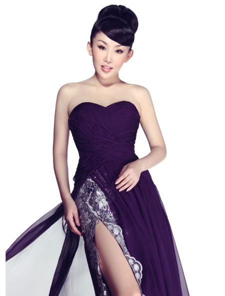 周诗雅《爱不醒》mv首播 倾述执着爱情故事(图)