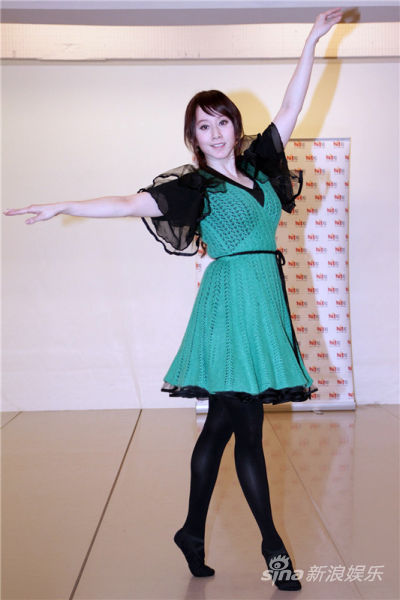 许慧欣黑天鹅首播称结婚顺其自然图